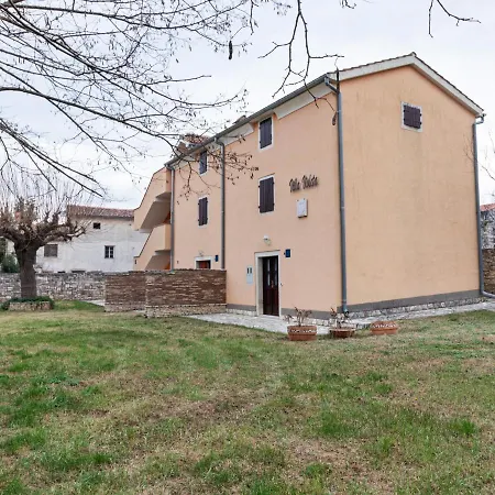 Quaint In Rovinj With Terrace * Bale